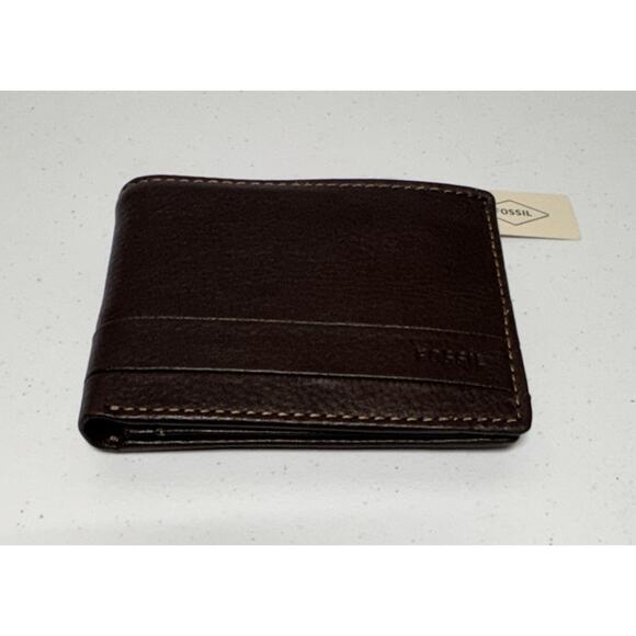 NWT Fossil SML1391 Lufkin International Traveller Dark Brown Cowhide Leather